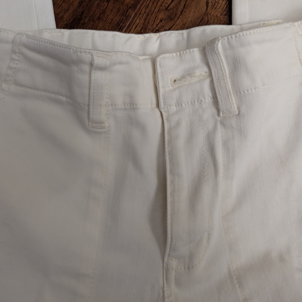 EUC Ladies Cabi White Denim Jeans Wide Straight Leg Size 2 - Picture 10 of 11